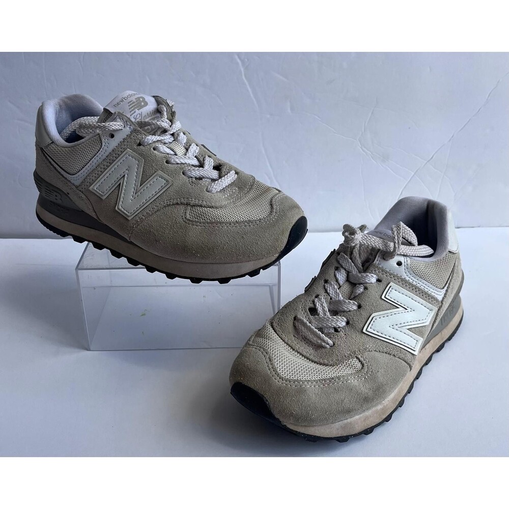 New Balance 574 Classic Sneakers Women 5.5 Men 4 Beige White Suede